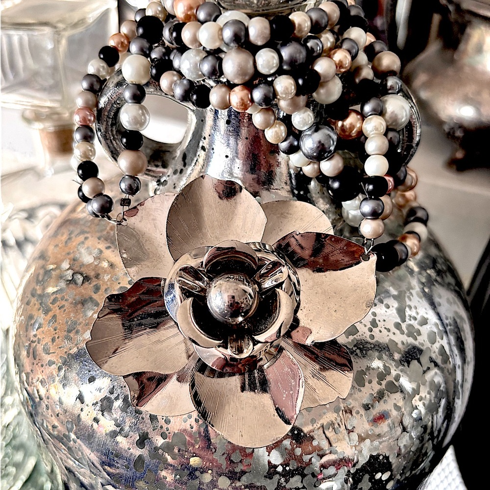 Elegant Silver and Black Pearl Stand Out Pendant Necklace Silver Toggle Close
